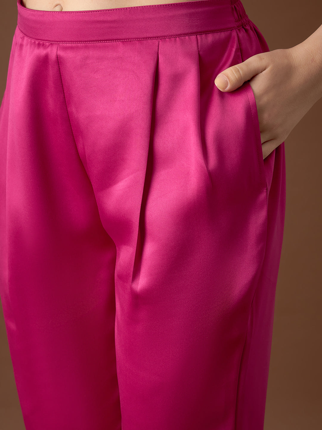 Box Pleat Shirt with pants in Pink Color