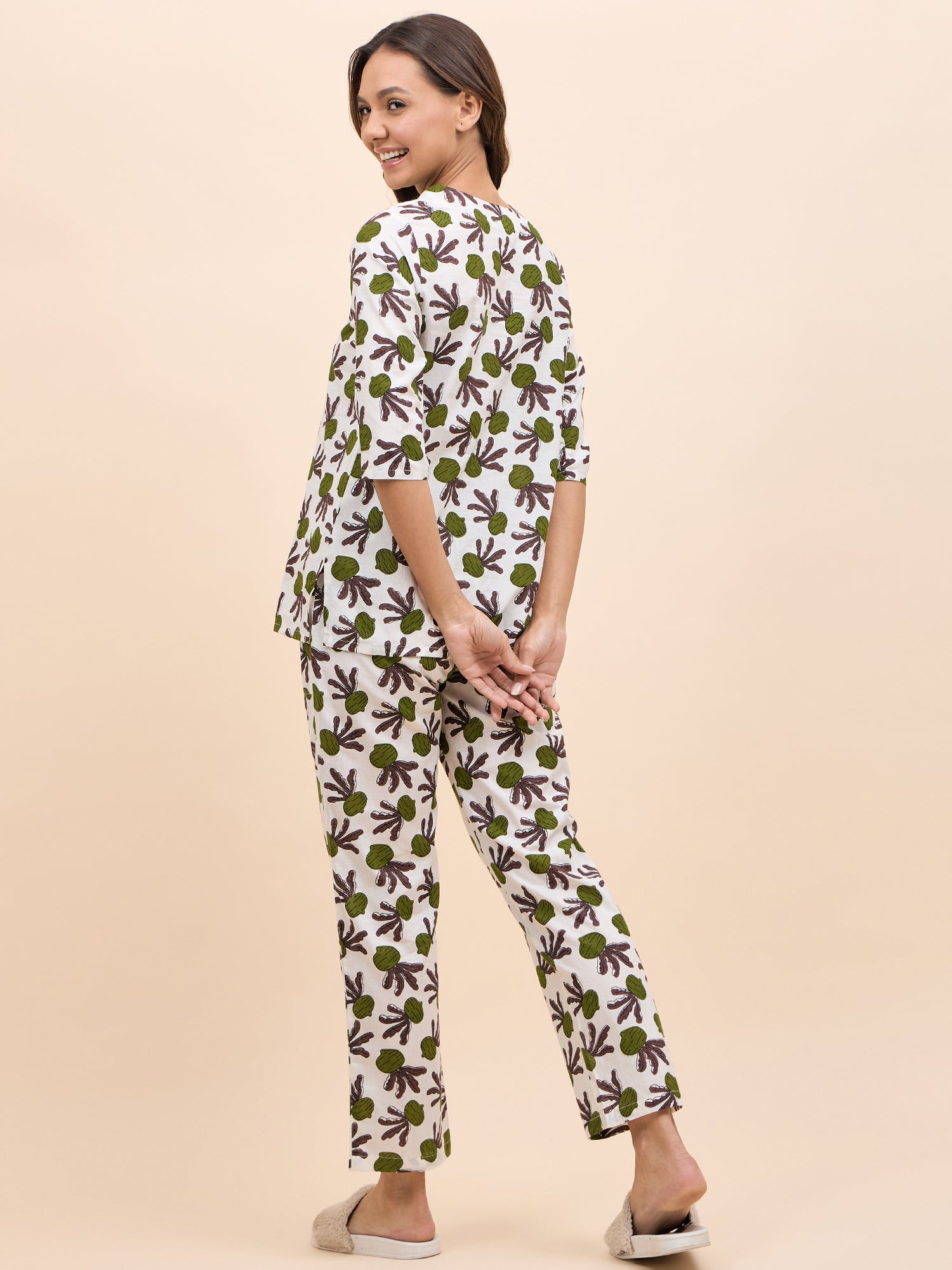 Kurta Pyjama Set in Green Fruit Print