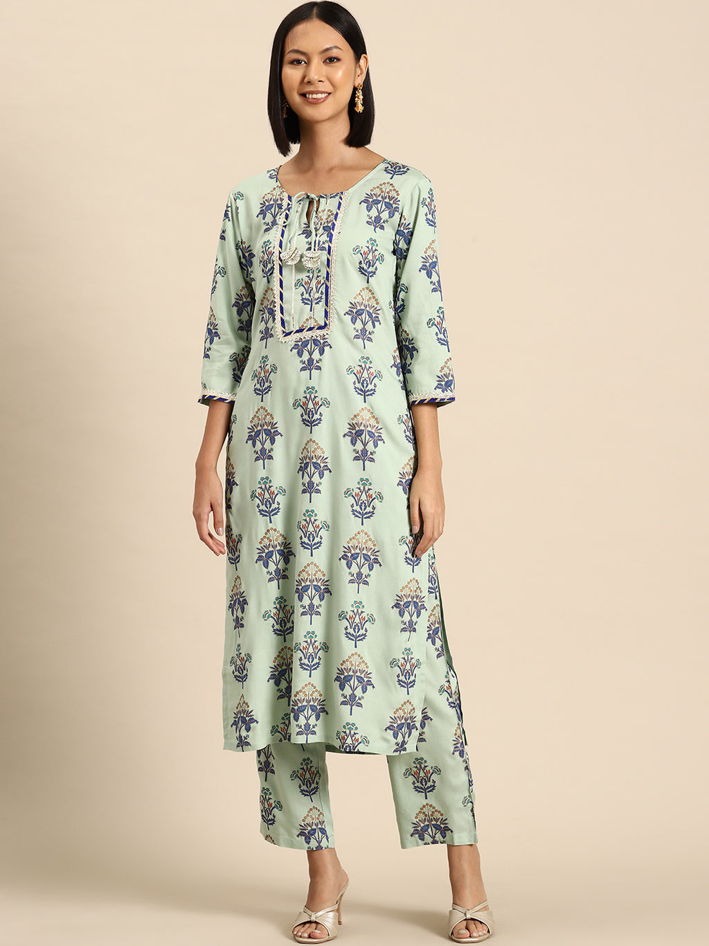 Kurta Pyajama with gota work in Light Green Buti Print