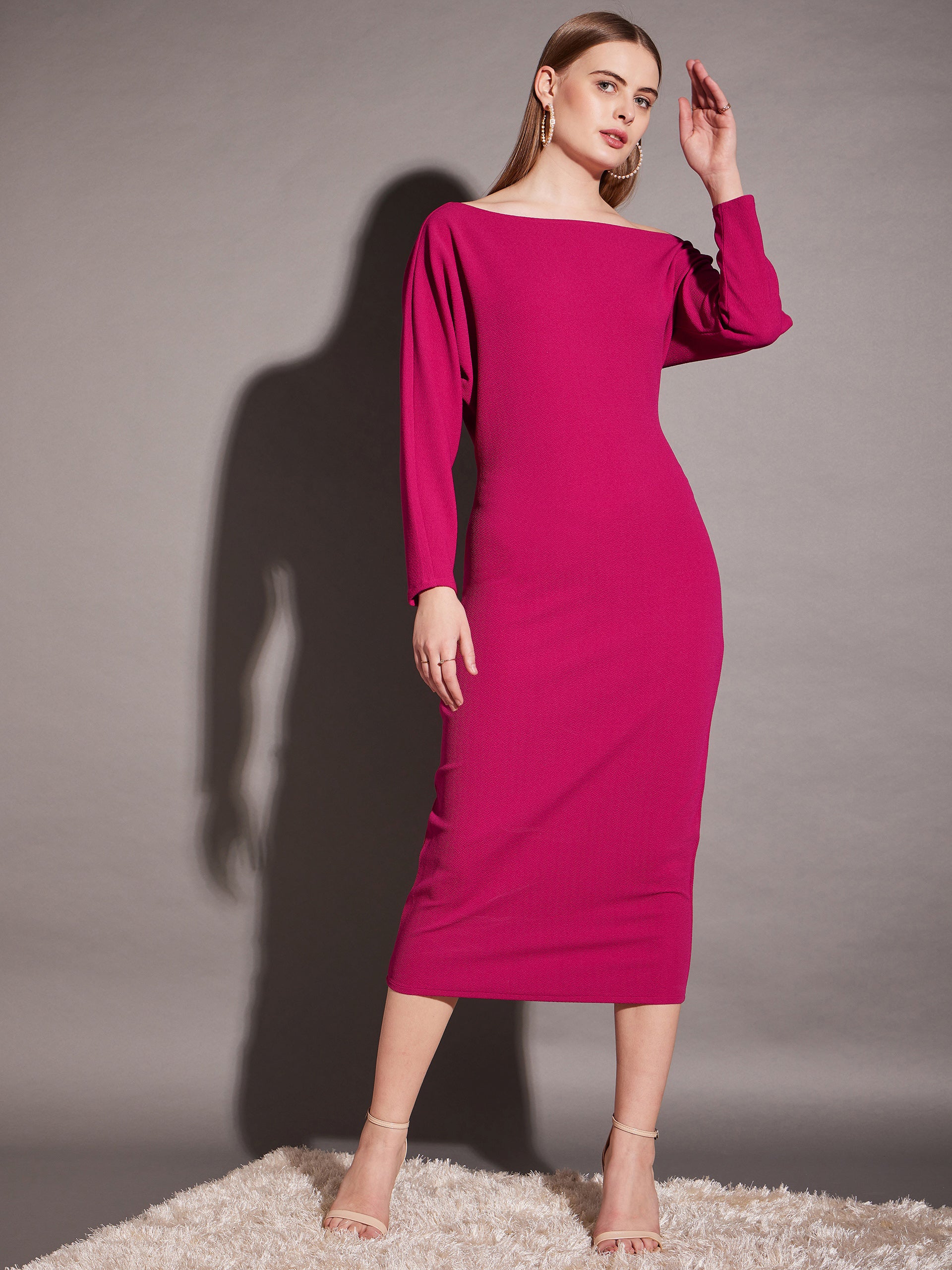 Drop shoulder fitted midi dress in Pink Color