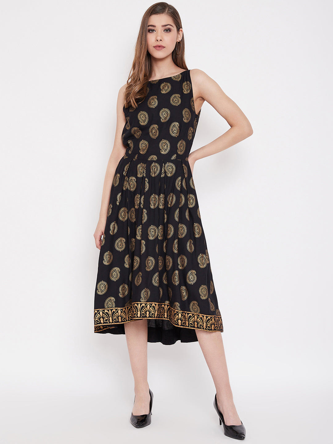 Deep back box pleated Midi Printed Dress in Black