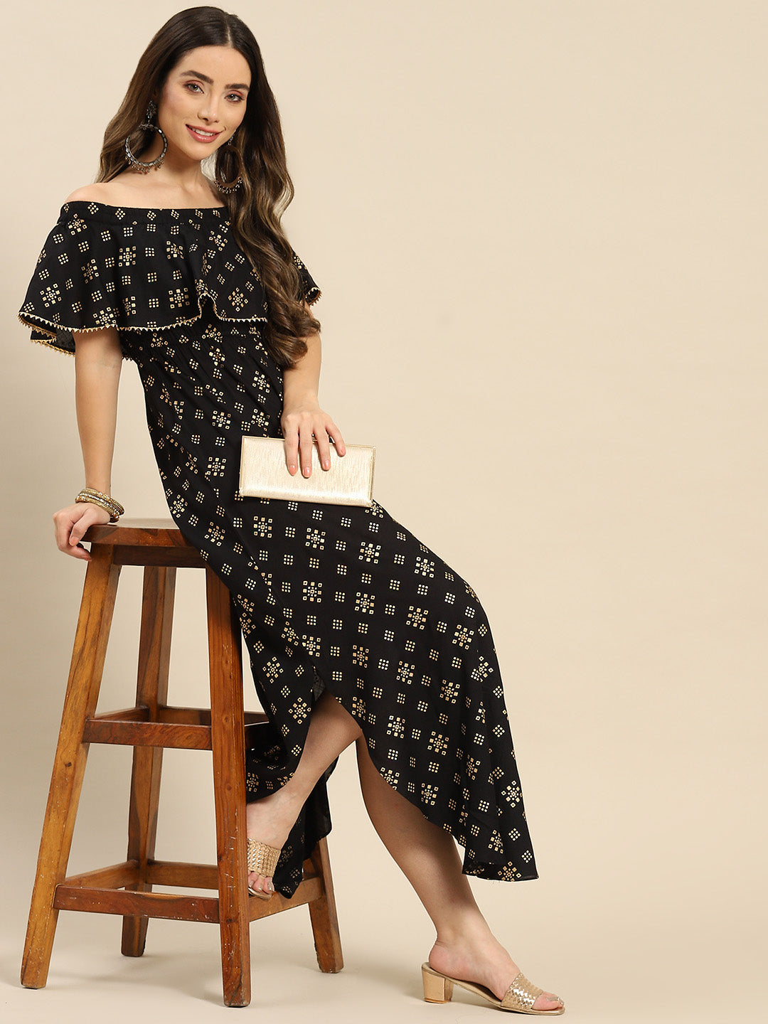 Off shoulder Flare yoke and U hem maxi dress in Black