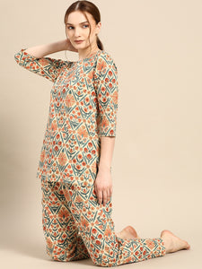 Kurta with Pyjama Set in Floral Block Print